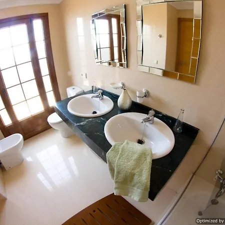 فيلة 44 Sea Views, Pool,games,hot Tub, Office With Computer+ Wifi *