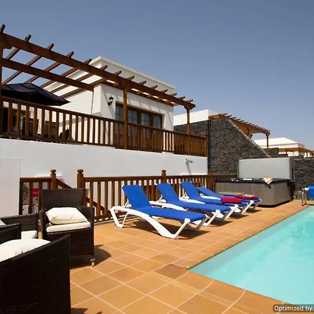 44 Sea Views, Pool,games,hot Tub, Office With Computer+ Wifi فيلة *